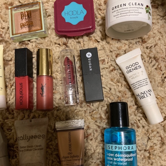 Makeup Bundle - Picture 3 of 3